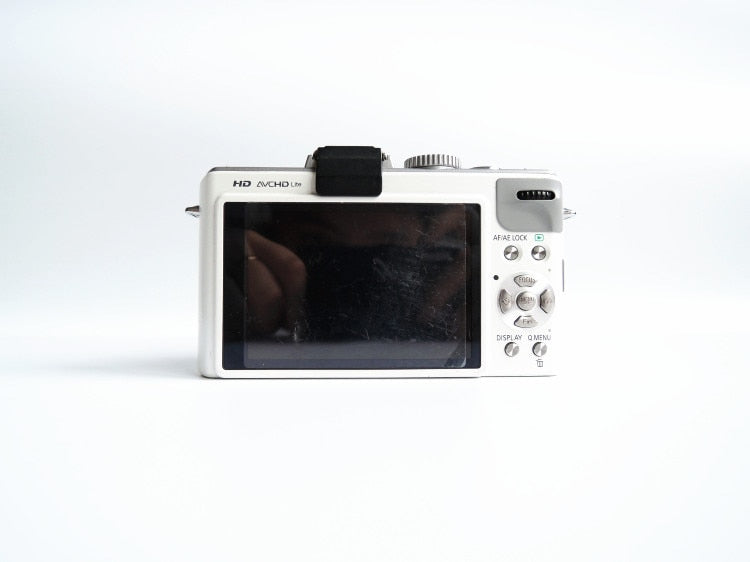 USED,Panasonic Lumix DMC-LX5 10.1 MP Digital Camera with 3.8x Optical Image Stabilized Zoom and 3.0-Inch LCD - Black